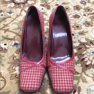Nine West houndstooth heels square toed Size 6